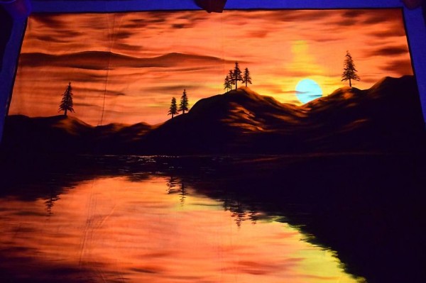Black light - UV-Painting - Seide - Sonnenuntergang