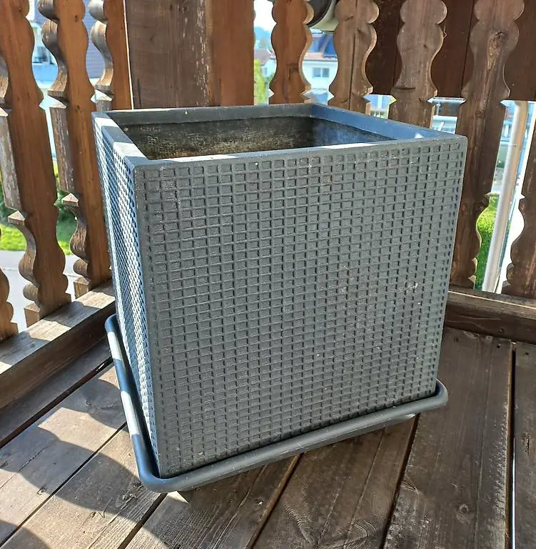 Blumenkübel Pflanzgefäss Pflanztrog