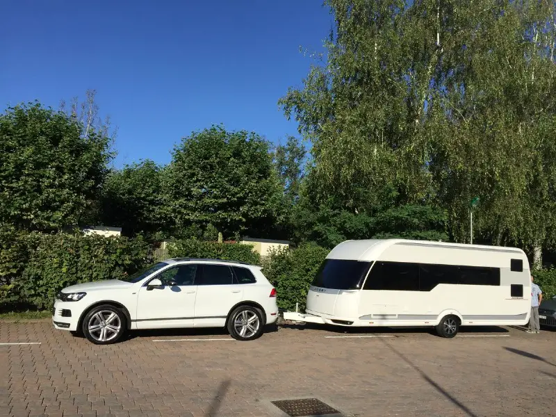 HOBBY 540 KMFe Premium mit 2 Kinderbetten