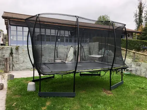 Trampolin, rechteckig 3.80m * 2.45m - gratis