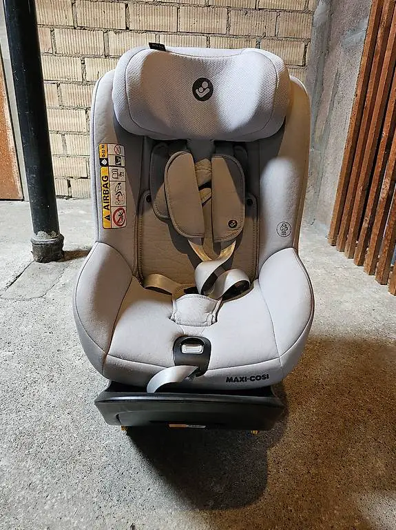 Stokke Kinderwagen und Maxi Cosi