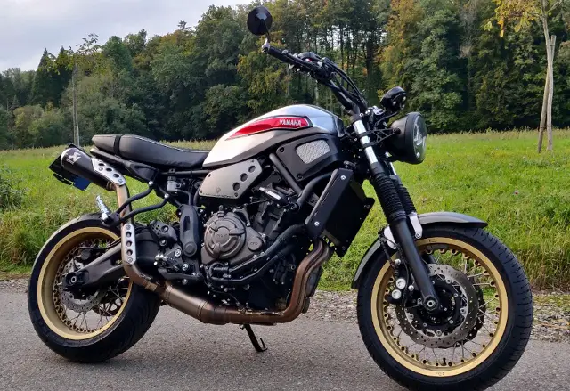 yamaha xsr 700