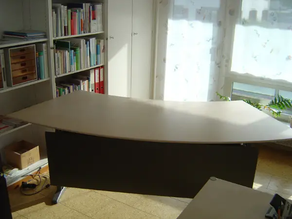 spezieller Schreibtisch