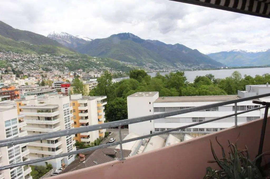 Wohnung mit Seesicht / app. con vista lago