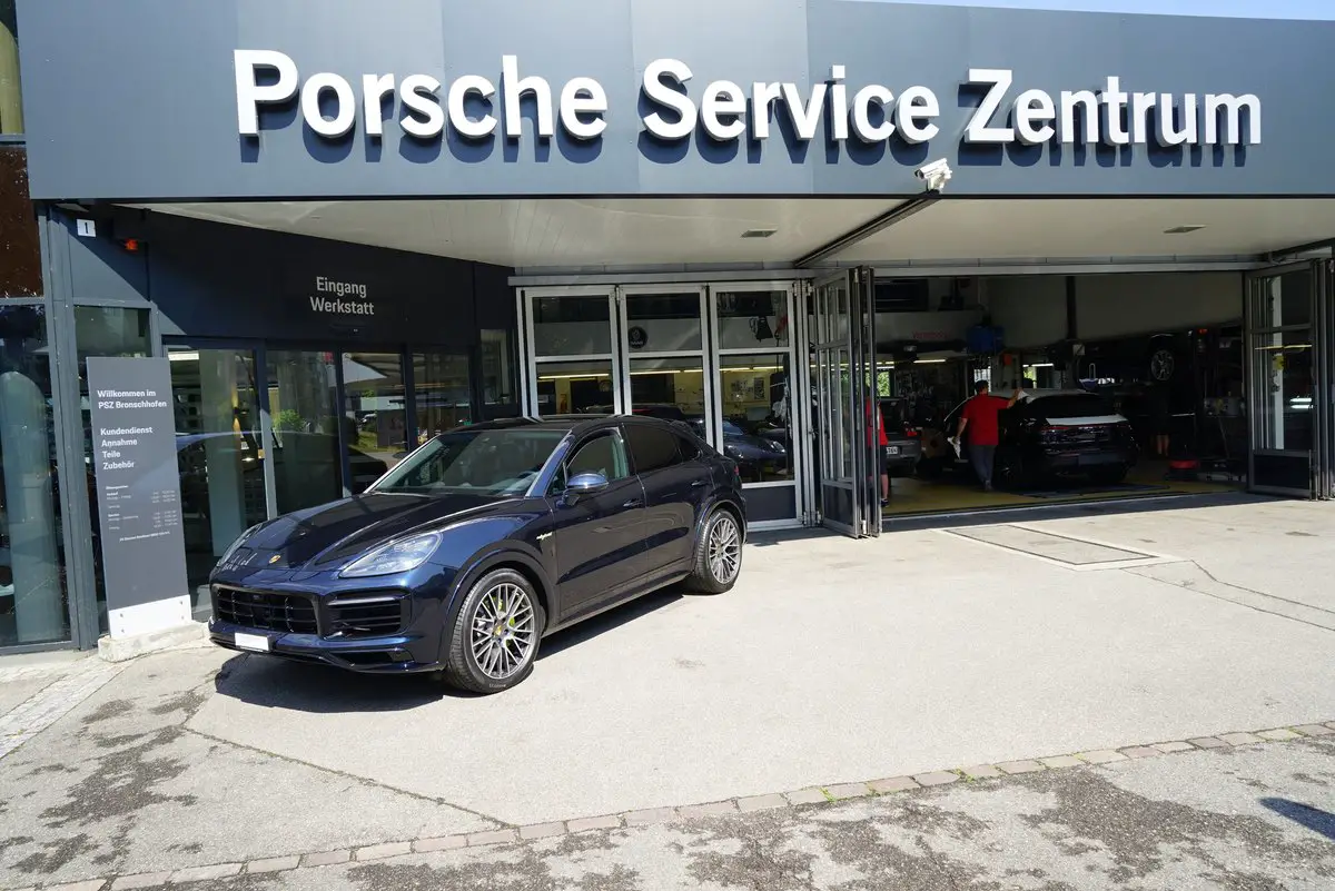 PORSCHE Cayenne Coupé E-Hybrid