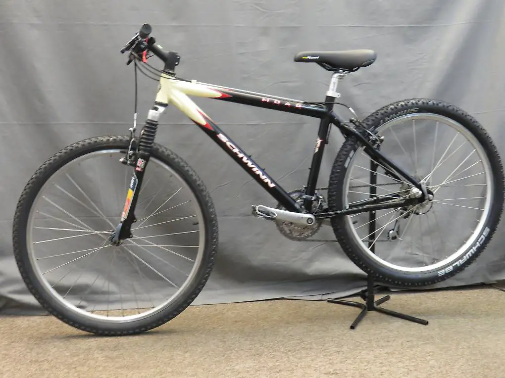 Bergtour Hardtail MTB, Schwinn, 44cm R.Höhe B21/266