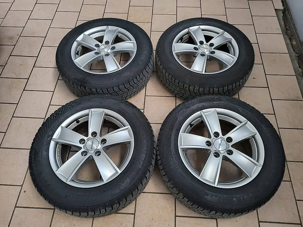 cerchi in lega con gomme inverani per vw golf 7