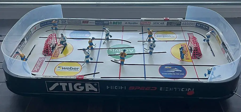 Stiga Eishockey Tisch Spiel