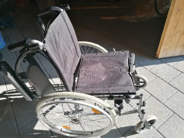 Rollstuhl "Breezy Standart"