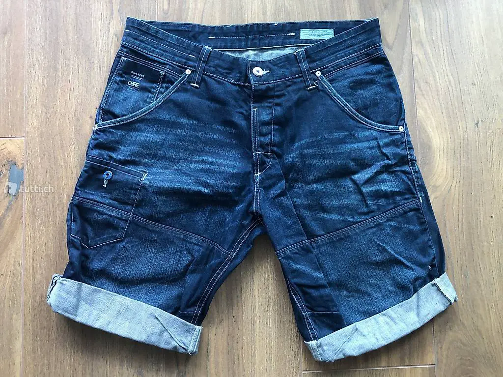 Gut erhaltene JACK & JONES Jeans Shorts Gr. XXL