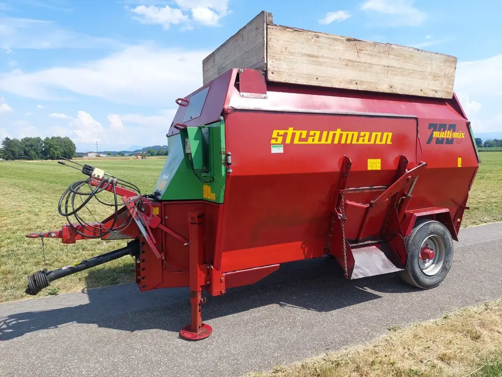 Futtermischwagen Strautmann