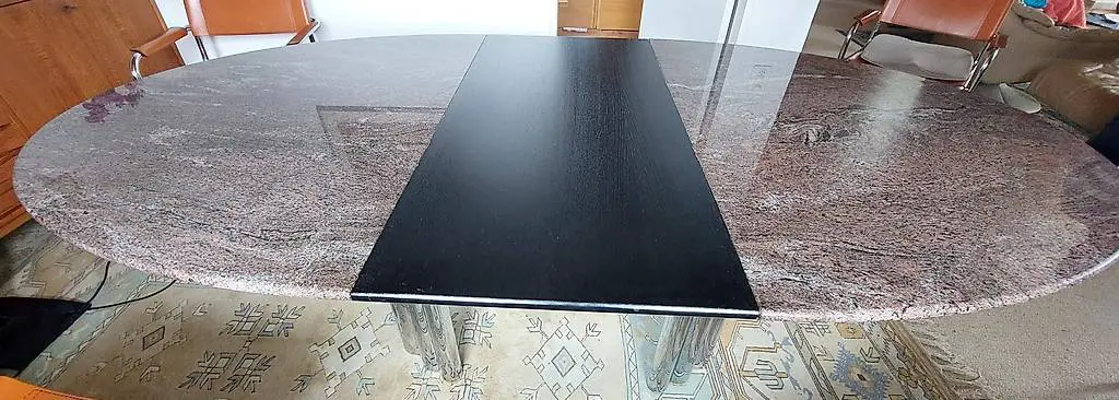 Granittisch ausziehbar