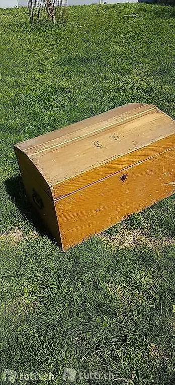 Alte schöne Holztruhe 65×45×40cm