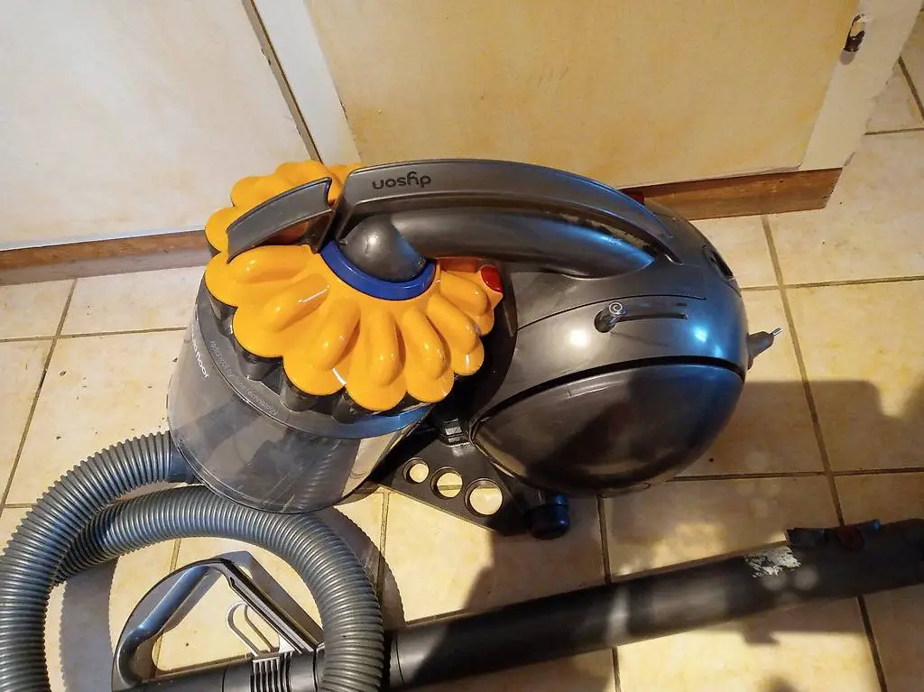 Staubsauger Dyson Ball Multifloor, gebraucht