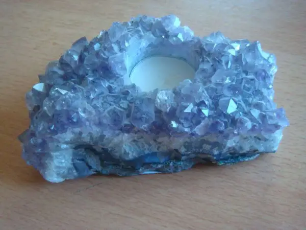 Achatstein mit Kerze