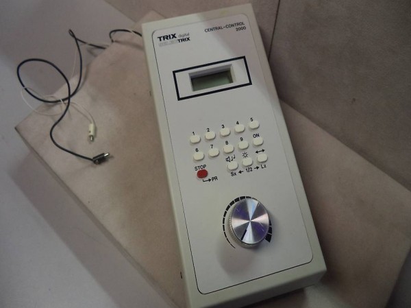 TRIX digital SELEC CENTRAL-CONTROLER 2000