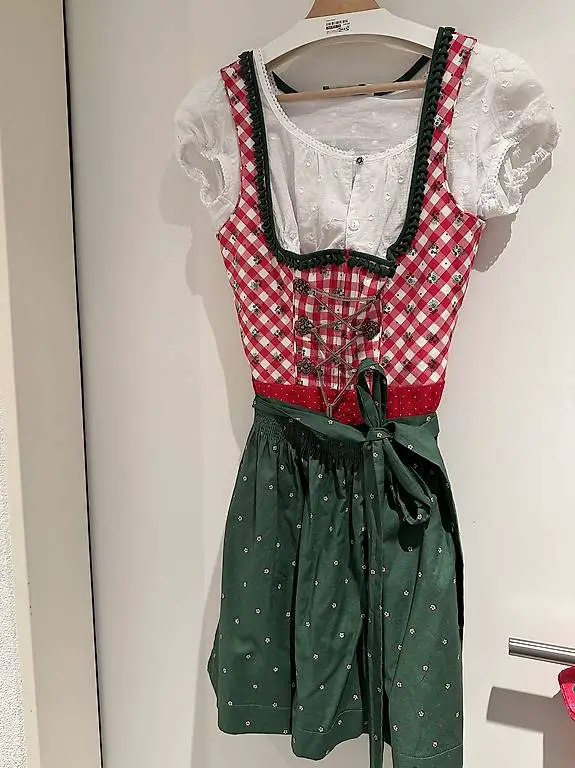 Dirndl inkl. Bluse
