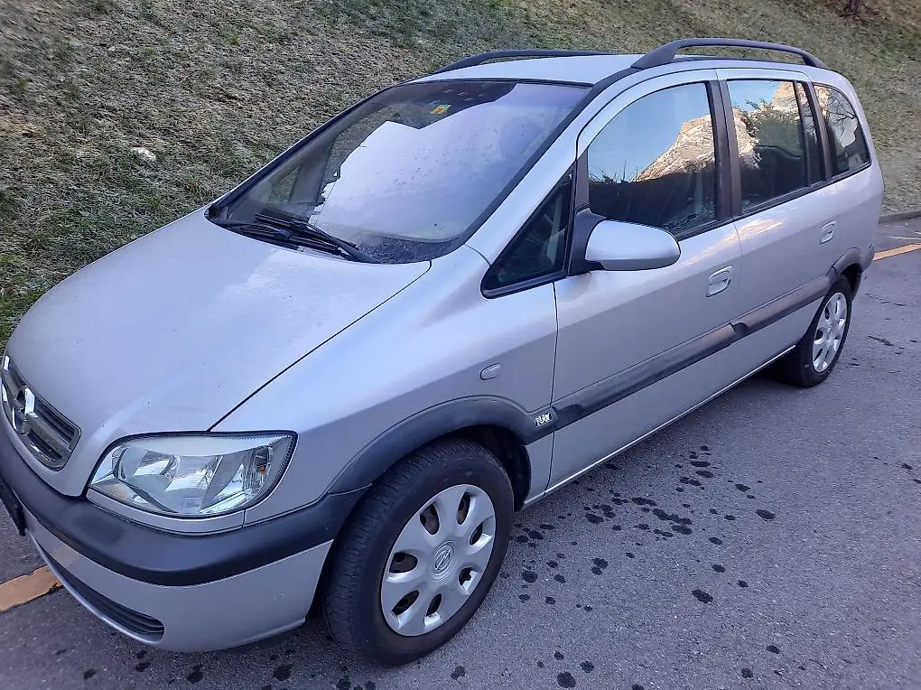 opel zafira 2005, Automat, mit Klima=gefüllt, Bremsen gut