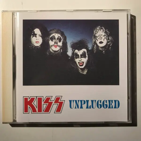 CD : KISS: UNPLUGGED