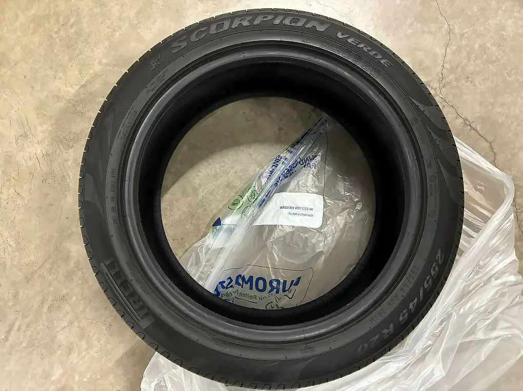 Pneu Sommerreifen Pirelli Scorpion Verde