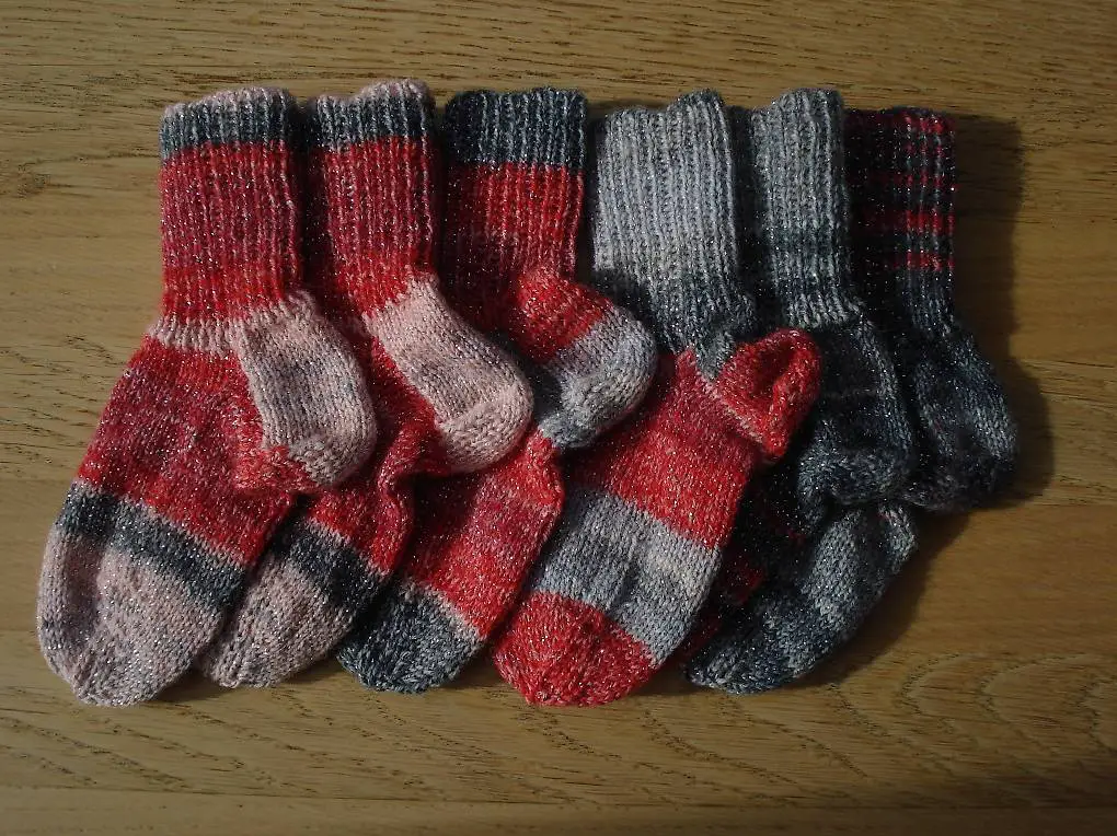 Wollsocken handgestrickt Gr. 22/23