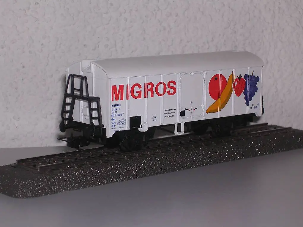 Liliput 22434 Kühlwagen der Migros H0