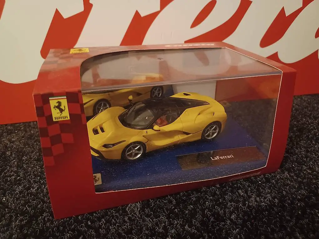 Carrera Digital 132 - LaFerrari gelb - 30681 - NEU