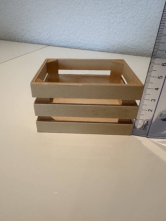 Winzige Holzkiste
