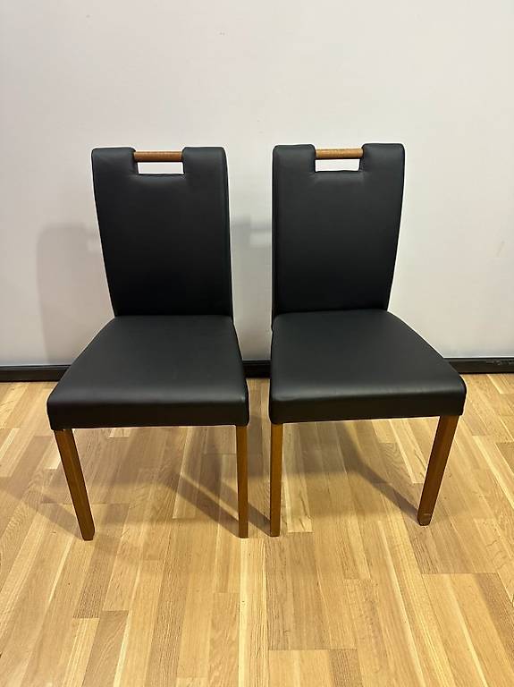 2er-Set Stühle mit Kunstlederbezug und Holzdetails