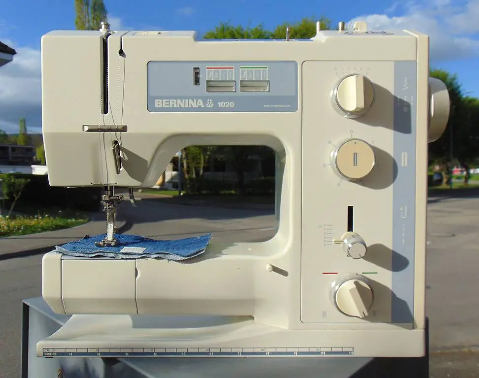 Nähmaschine Bernina 1020, Schweizer Qualität, ab Service
