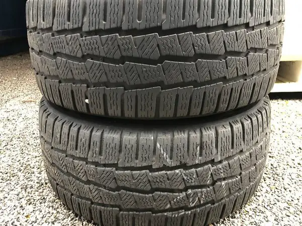 2XMichelin M+S205/65R16C