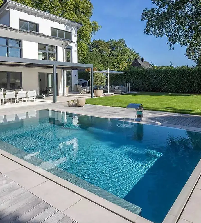 Poolpflege & Reinigung