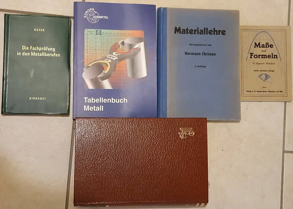 Fachbücher Metall und Mathematik