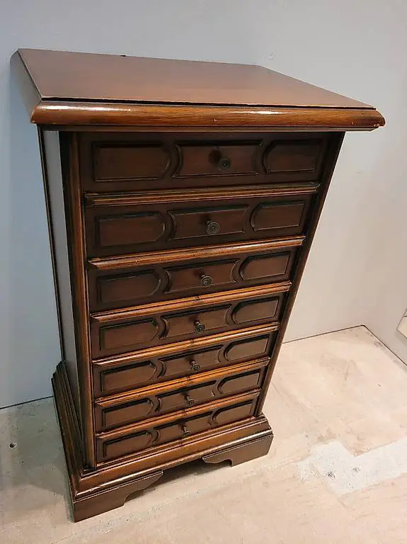 Antikes kleines Möbel / Kommode mit 7 Schubladen