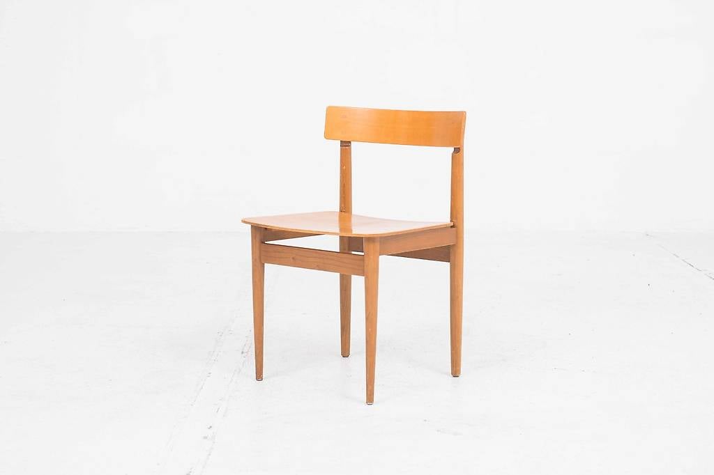 Horgenglarus Stuhl fürs Museum Rietberg von Guhl & Haussmann