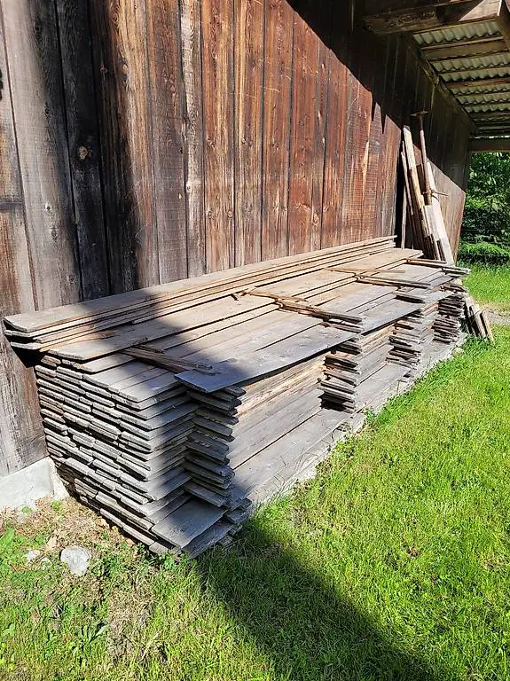 Altholz-Stallbretter