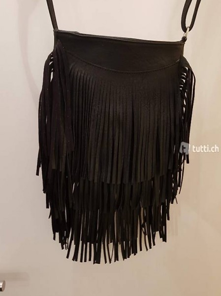 schwarze Fransentasche, Neu