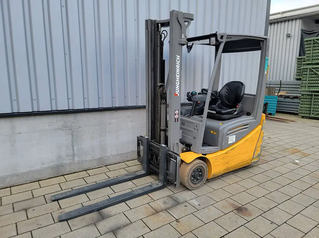 Stapler Jungheinrich EFG 216k Bj. 2017 Hub 330cm