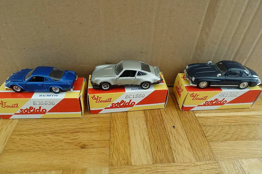 Modellautos Solido 1:43 in der Originalverpackung
