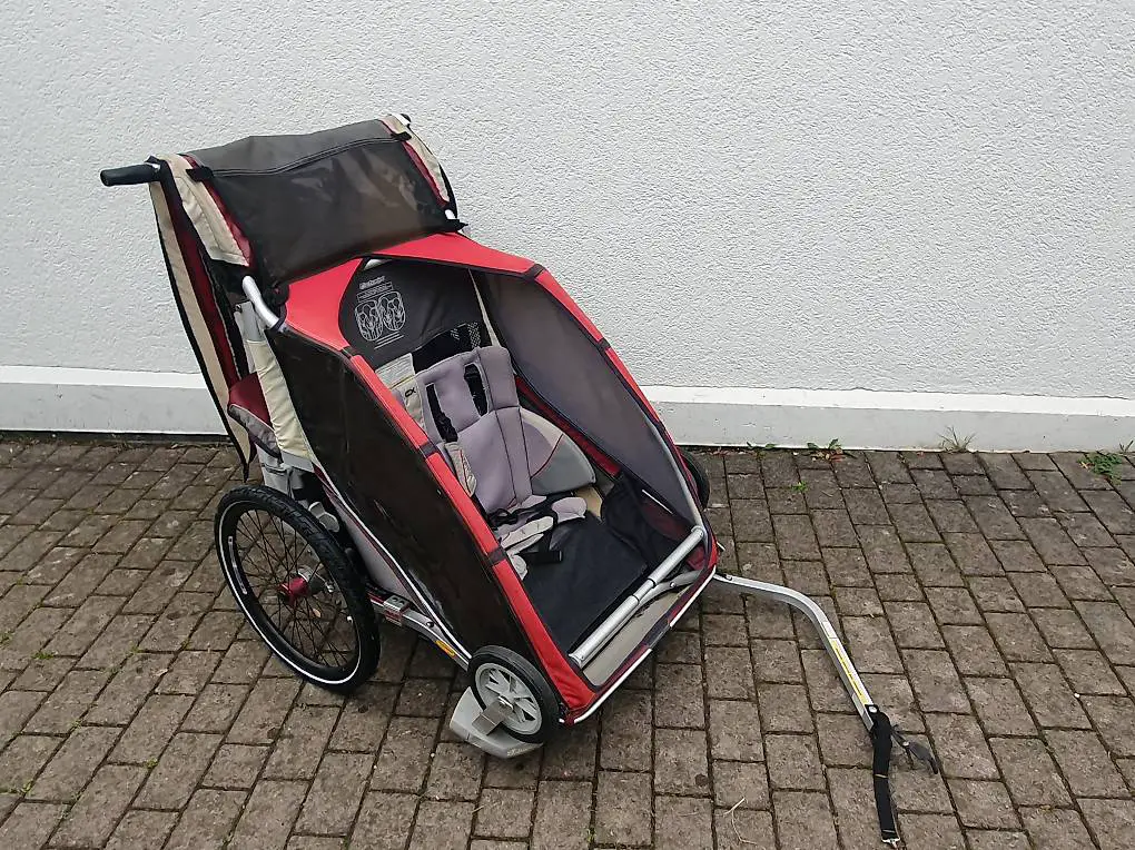 Fahrradanhänger Chariot CX 2 mit viel Zubehör