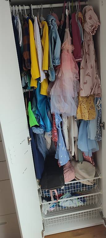 Kinderkleiderschrank Gratis