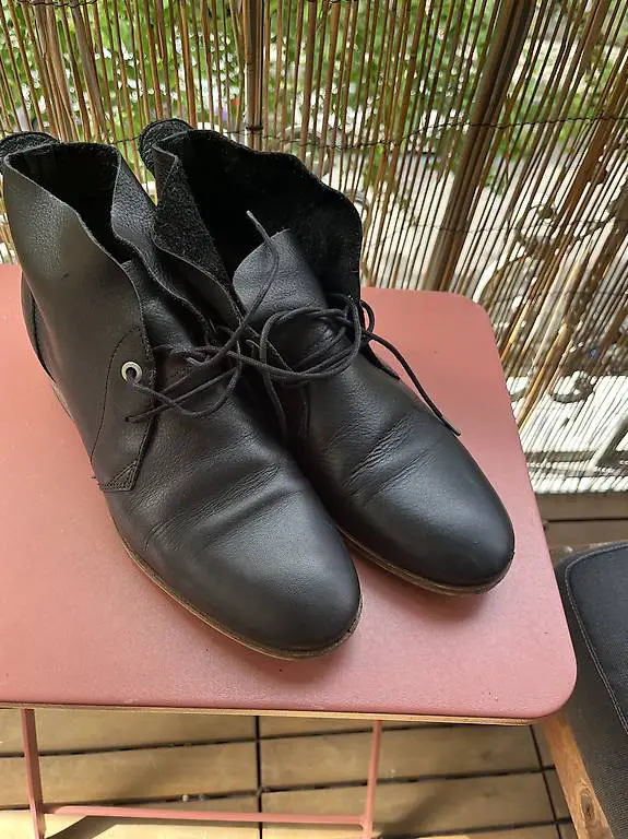Lederschuhe