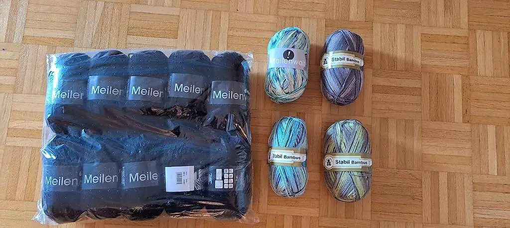 Verschiedene Sockenwolle 6 fache Schwarz, Stabil Bambus....