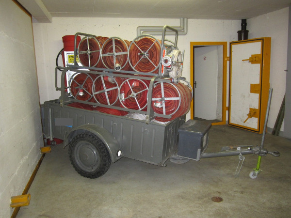 Aufbau für Materialanhänger von Feuerwehr.