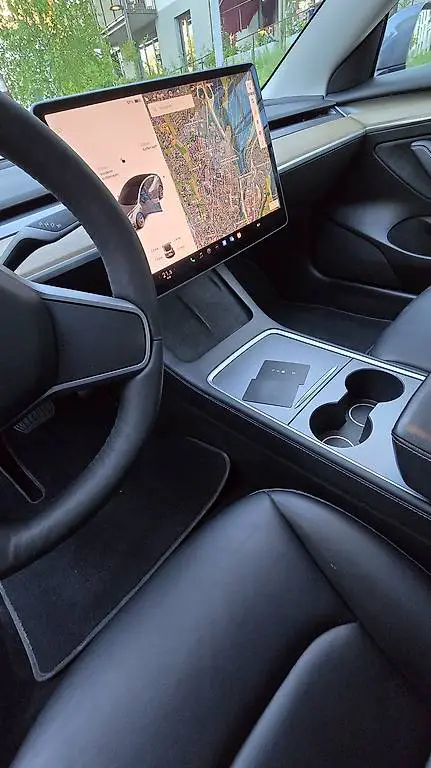 Tesla Model 3 Long Range 498 PS