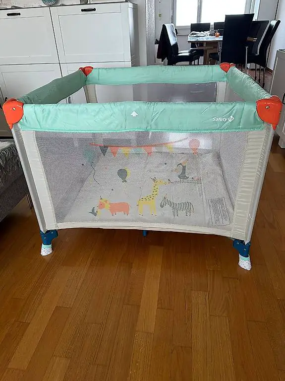 Laufstall, neuwertig