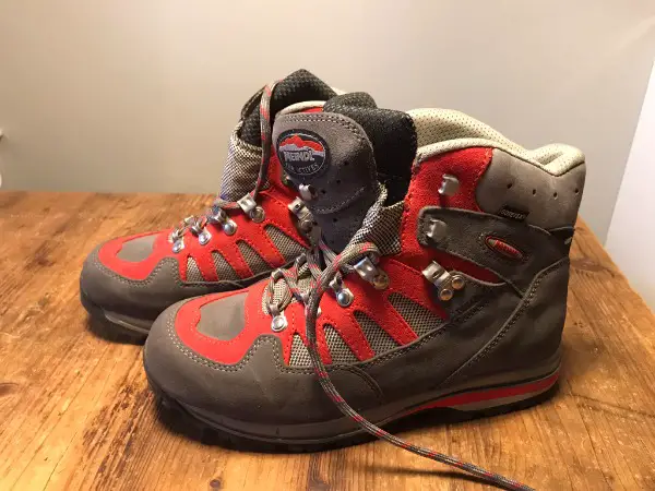 Frauen Treckingschuh, , Wanderschuh, Meindl, Gr. 41½