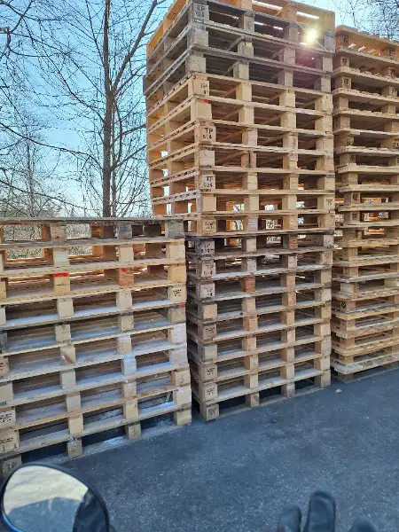 Chemiepaletten 95 x 115 cm.