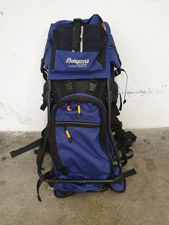 Bergans Kindertrage/Rucksack blau/schwarz