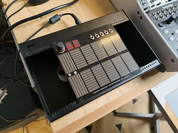 4MS POD48X powered Eurorack Case